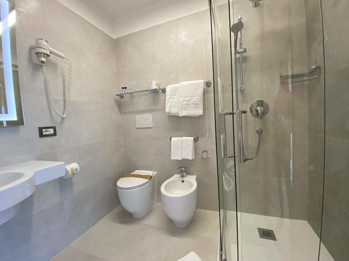 Hotel Croce Di Malta Lignano Sabbiadoro Dış mekan fotoğraf
