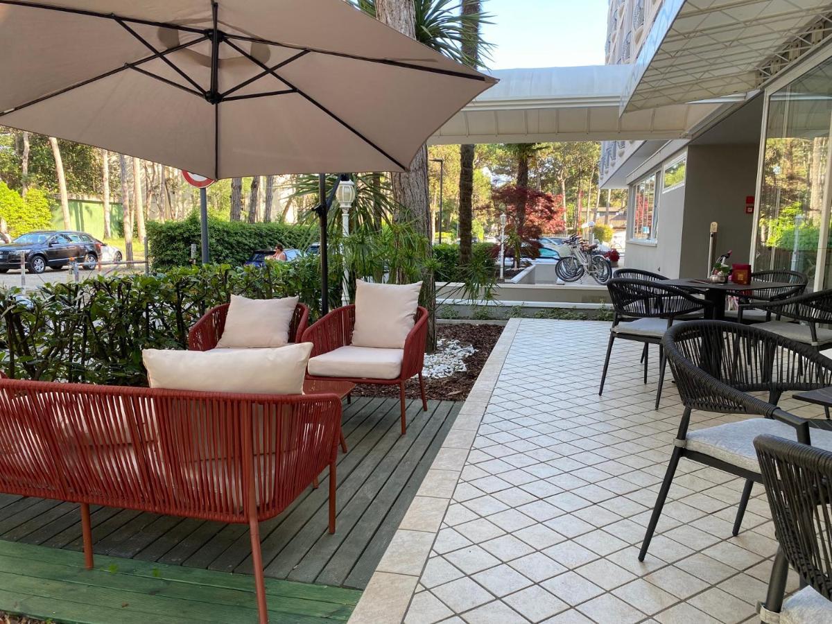 Hotel Croce Di Malta Lignano Sabbiadoro Dış mekan fotoğraf